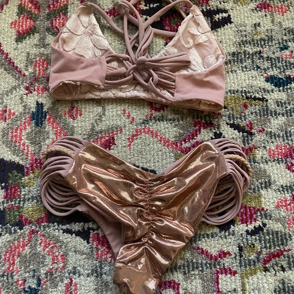 Gitchigami custom fully reversible seamless swimsuit - Picture 4 of 7